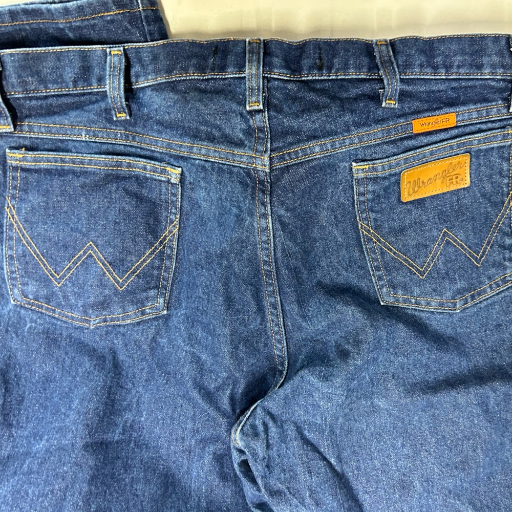 Flame resistant wranglers